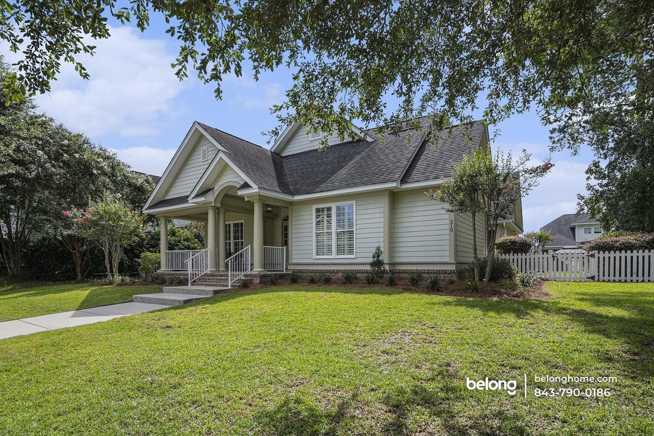 210 Red Leaf Blvd - Photo 2 of 40