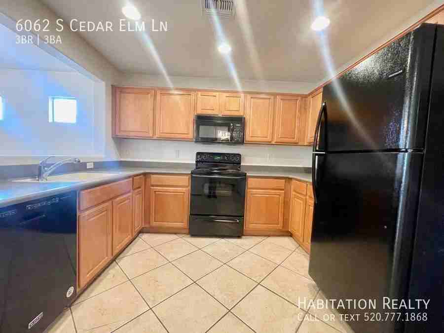 6062 S Cedar Elm Ln - Photo 3 of 20