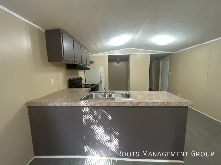 1828 S Lowry St #29 - Photo 3 of 15