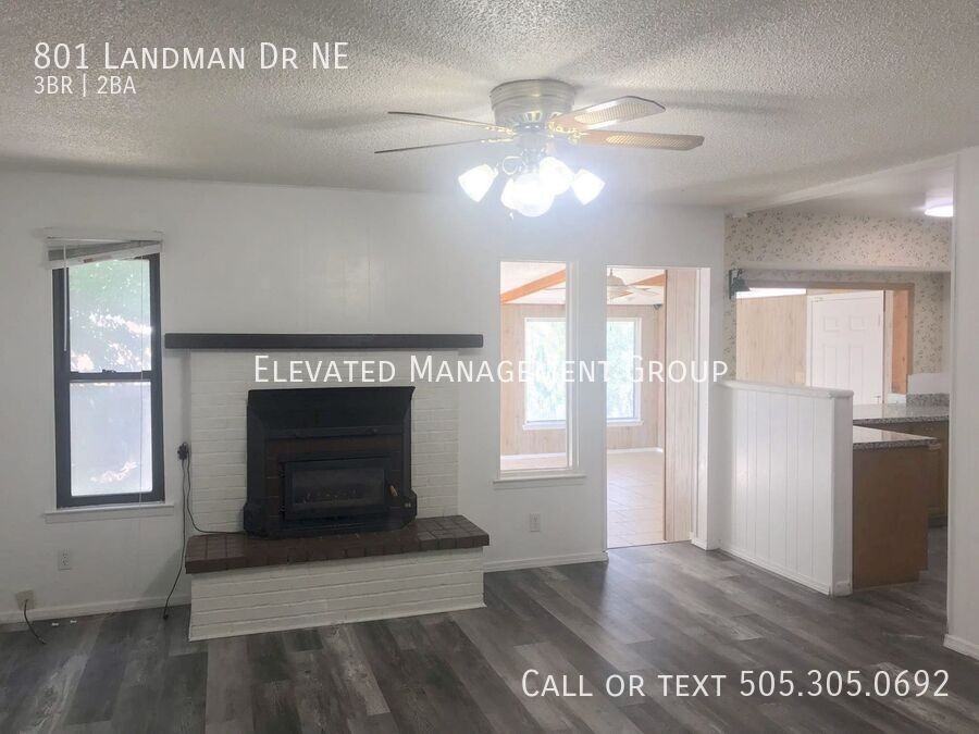 801 Landman Dr Ne - Photo 2 of 10