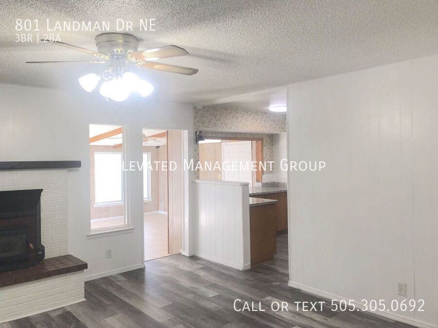 801 Landman Dr Ne - Photo 3 of 10