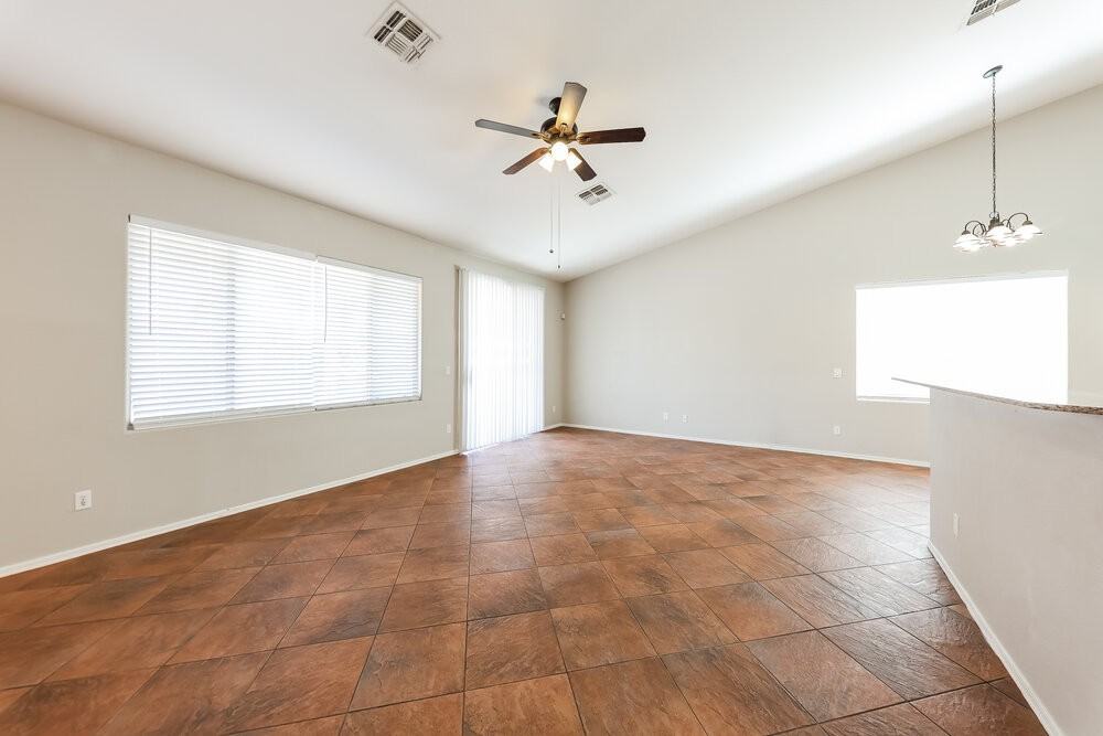 12906 W Valentine Ave - Photo 3 of 16