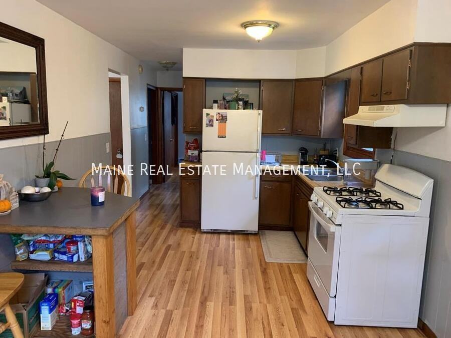 691 Main Rd - Photo 2 of 28