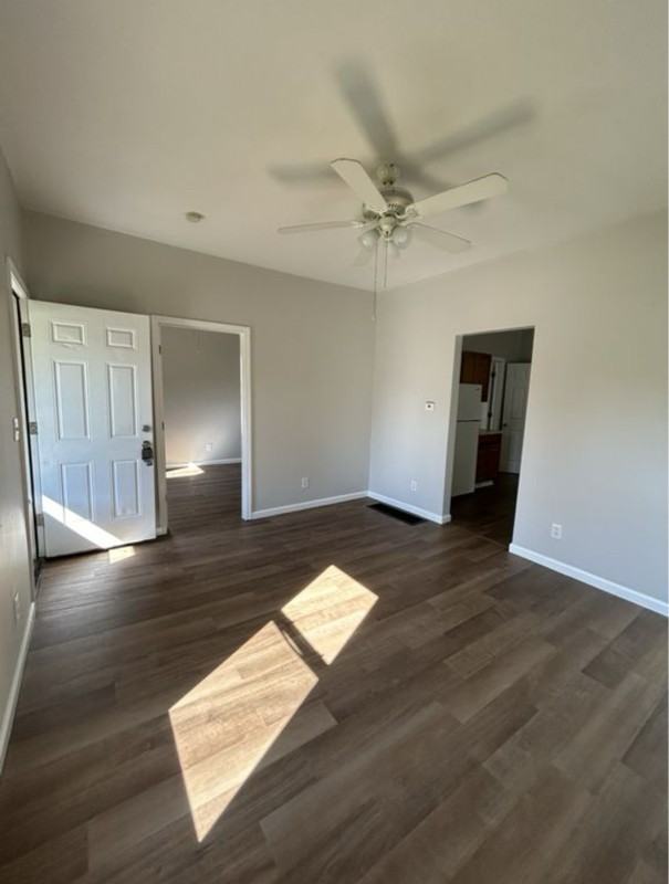 611 Lampert St - Photo 2 of 12