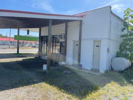 featured image of 102 E Green St