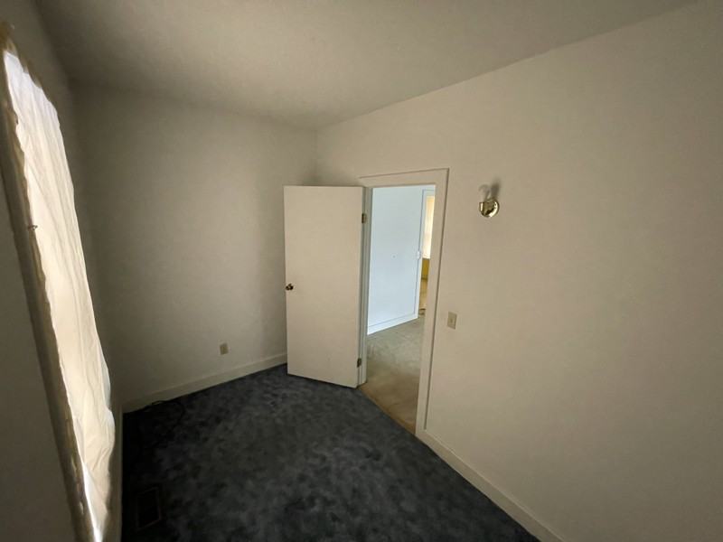 1546 Tecumseh St - Photo 3 of 6