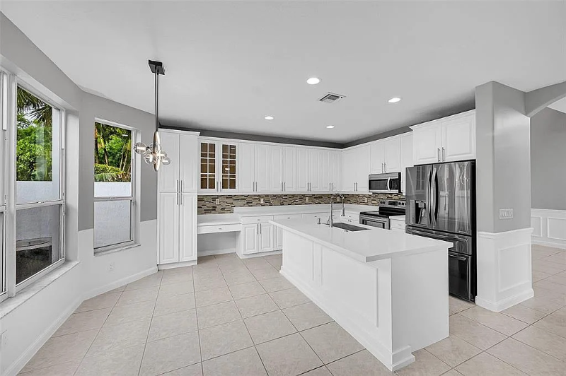 4765 S Classical Blvd