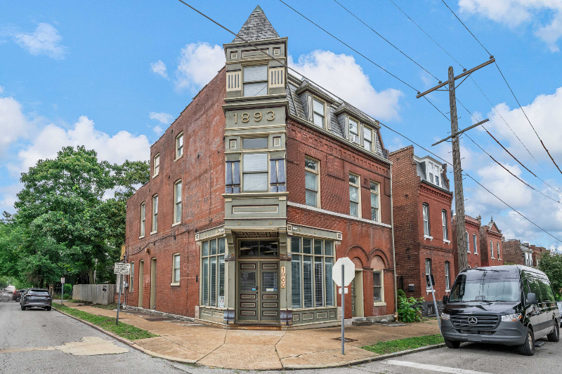 3205 Lemp Avenue - Photo 2 of 23