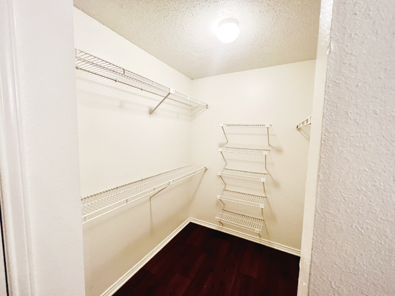 653 Loop #204 - Photo 6 of 12