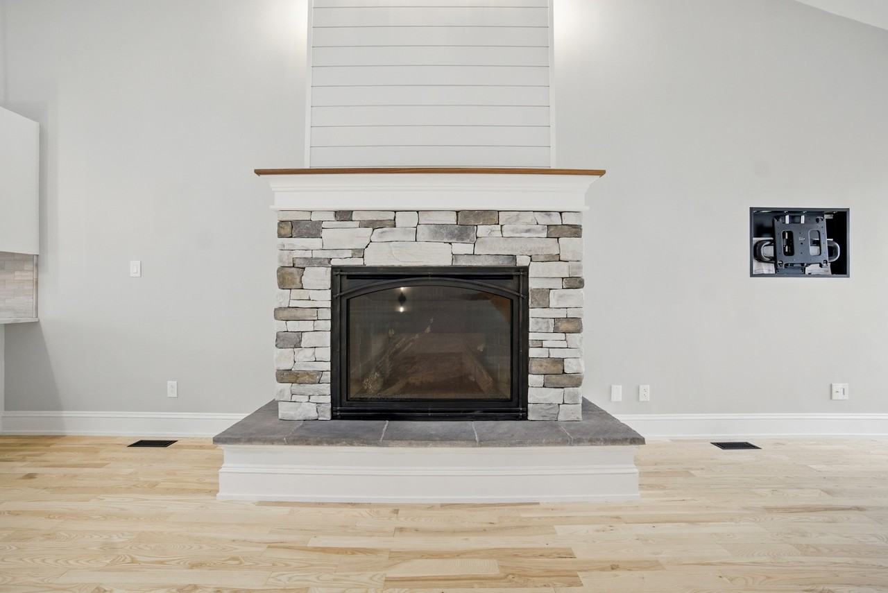 100 Pinewood Rd #128 - Photo 6 of 50