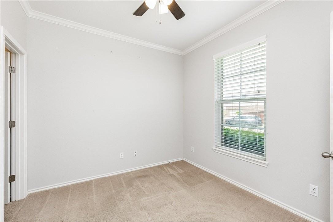 7241 Dunn's Point Drive - Photo 3 of 40