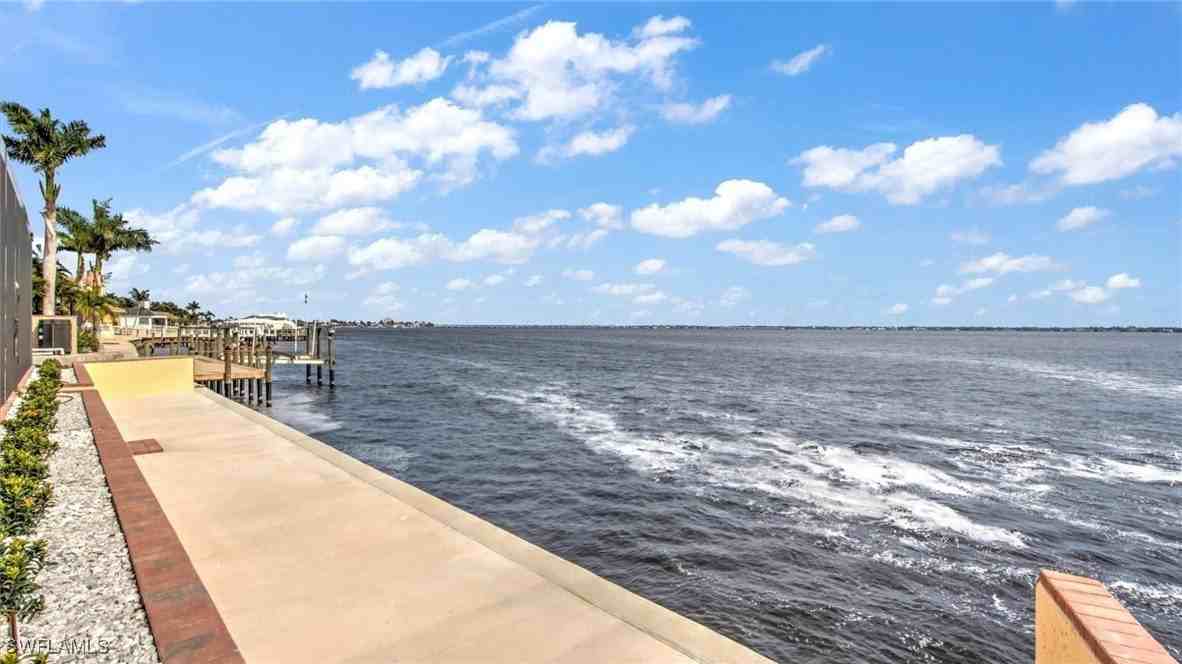 3123 Se 22nd Pl - Photo 6 of 29