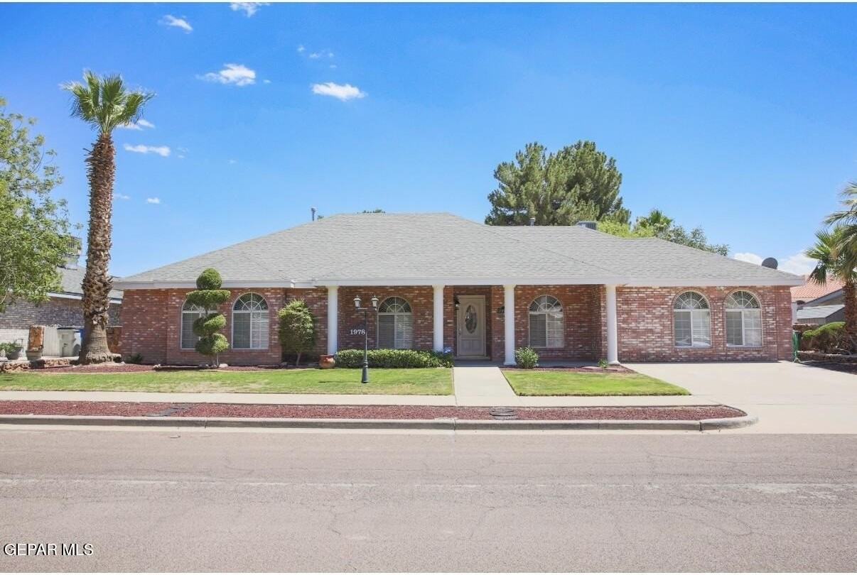 1978 Paseo Del Prado Drive - Photo 3 of 38