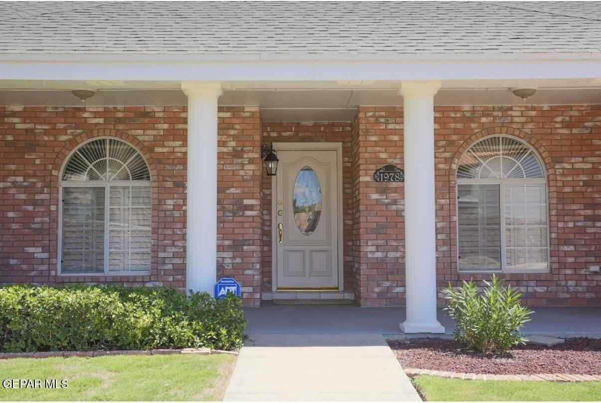 1978 Paseo Del Prado Drive - Photo 4 of 38