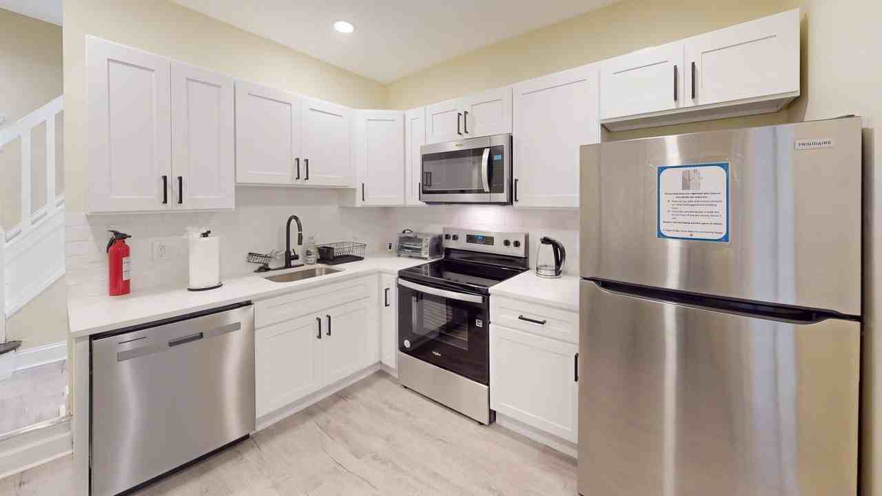 N Broadway - Photo 3 of 10