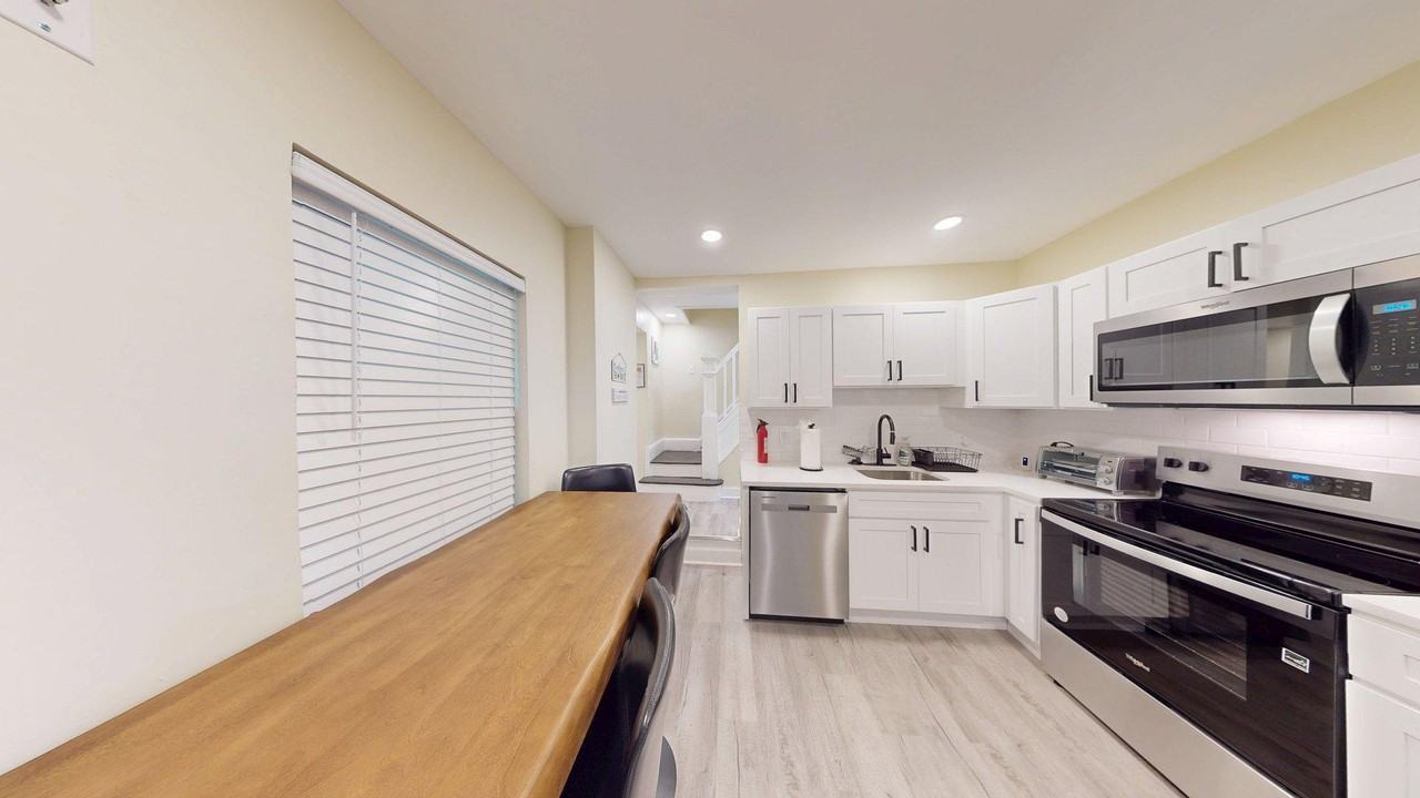 N Broadway - Photo 5 of 10