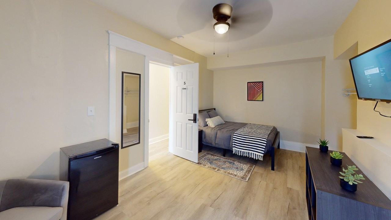 N Broadway - Photo 6 of 7