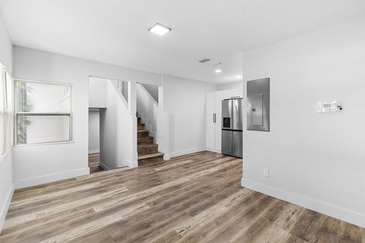 36th St - Photo 4 of 10