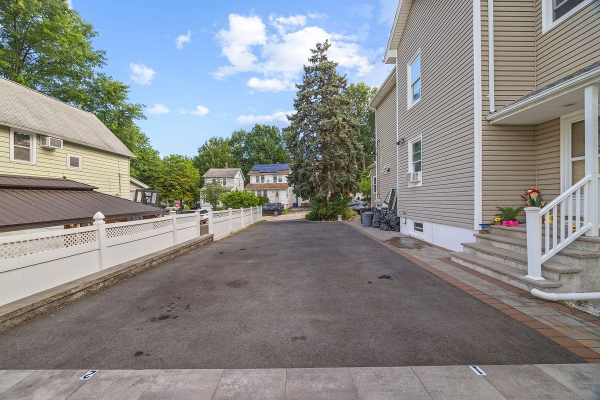 7 Webster St - Photo 2 of 19