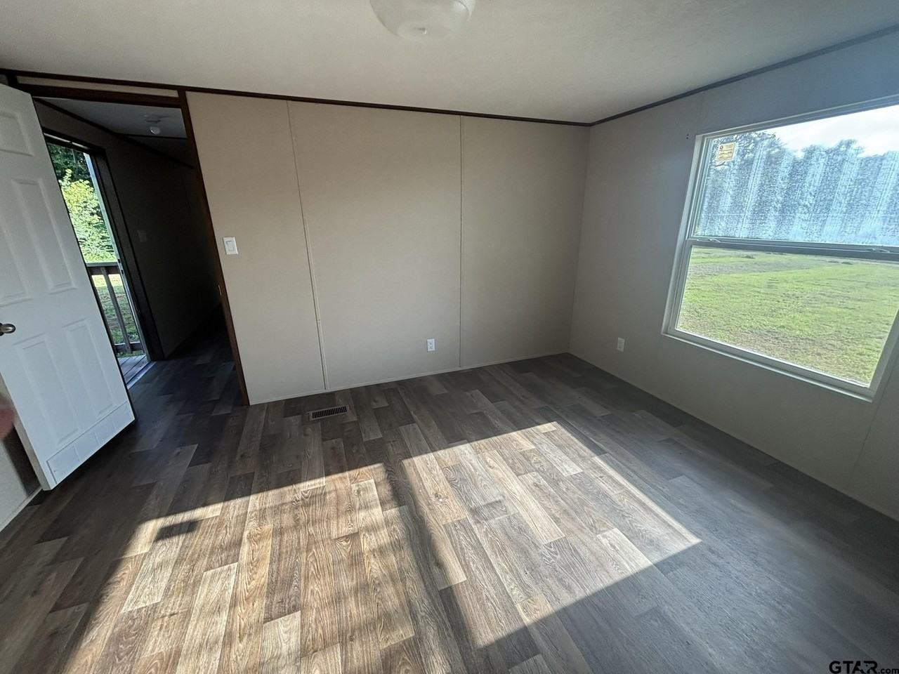 117 County Road 1222 - Photo 3 of 9