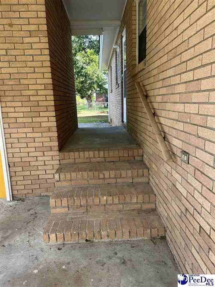 1331 Rebecca St - Photo 3 of 23