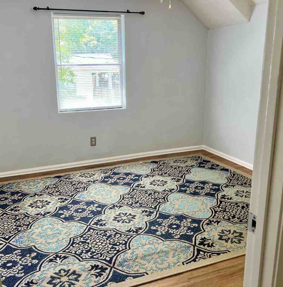 2700 Fenwood Dr - UPSTAIRS - Photo 2 of 12