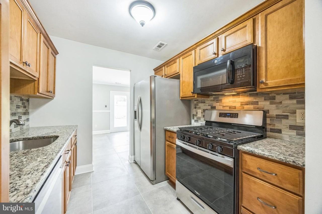 5503 Red Haven Dr - Photo 3 of 15