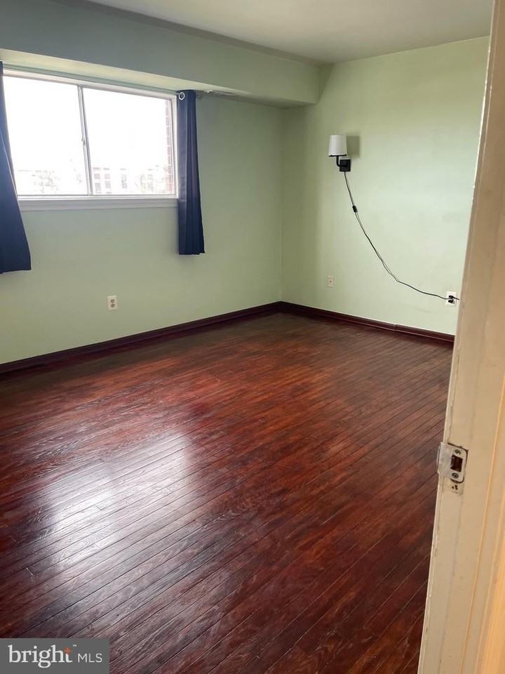 5538 Karen Elaine Dr - Photo 2 of 8