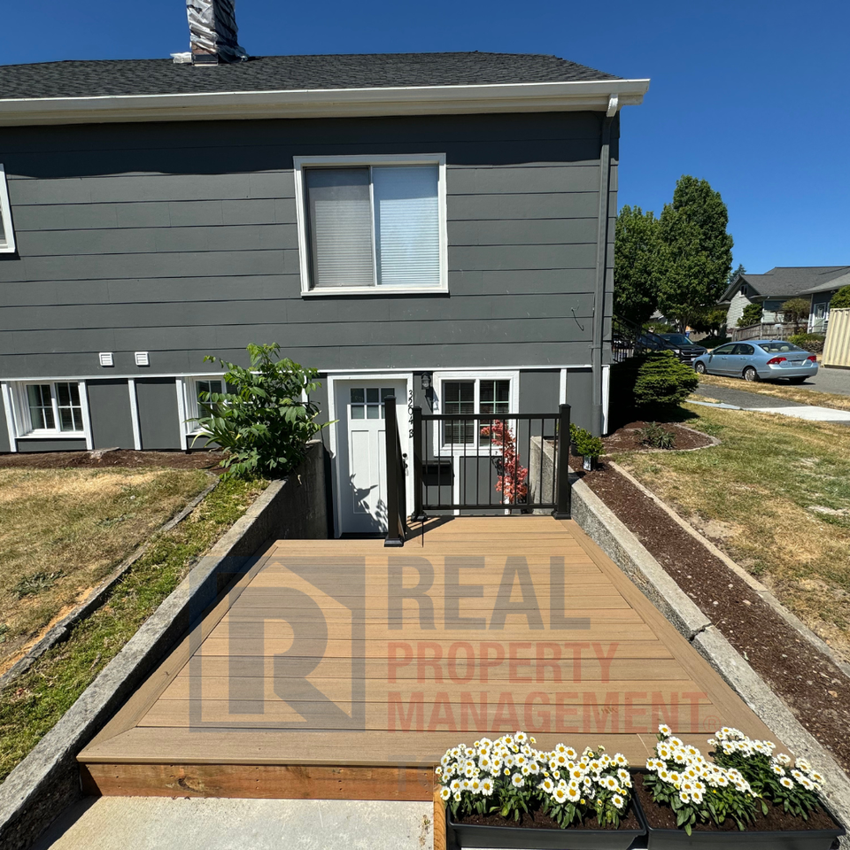 3204 S 9th St #B - Photo 2 of 10