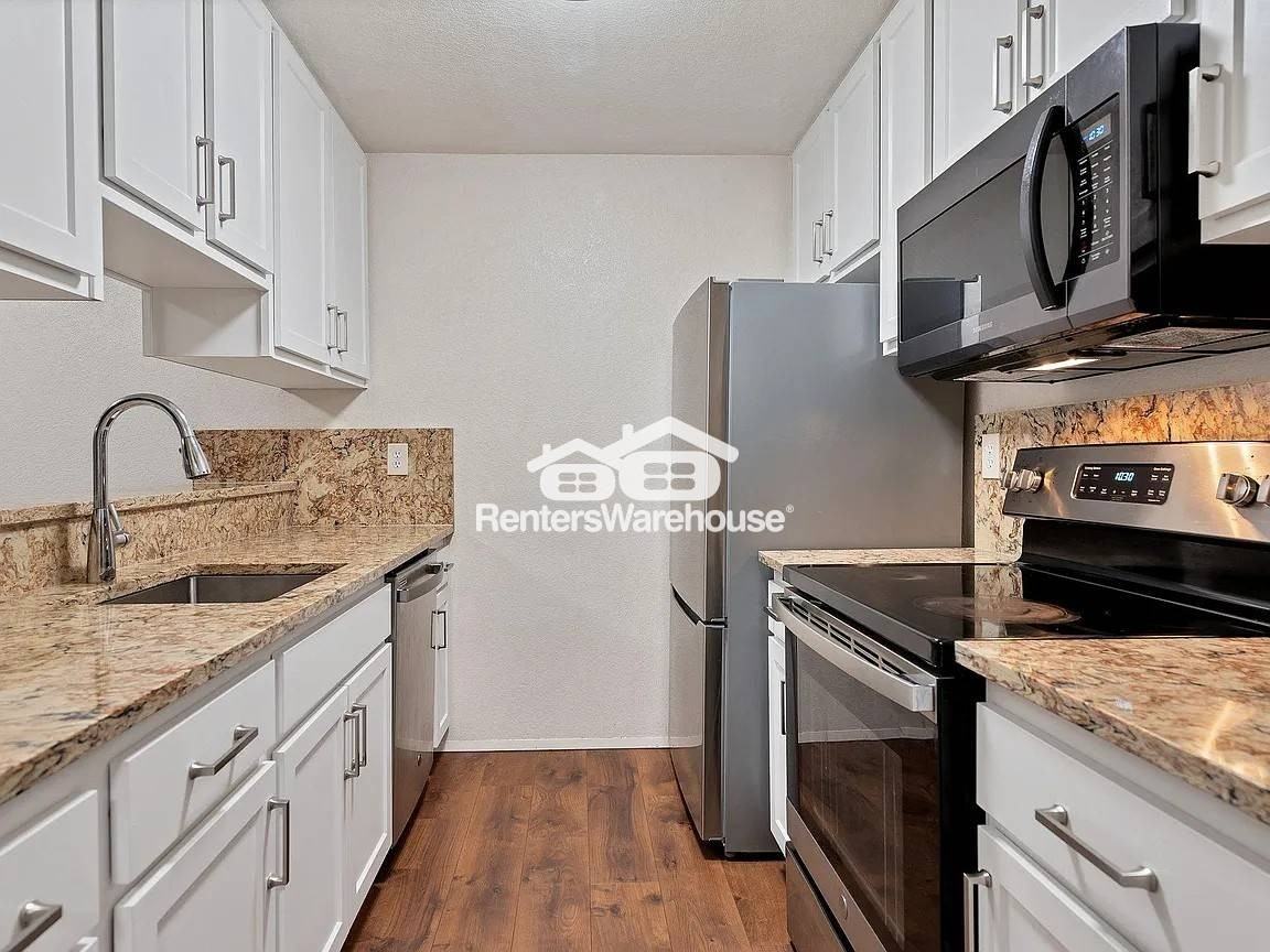 14527 Ne 44th Pl - Photo 3 of 15