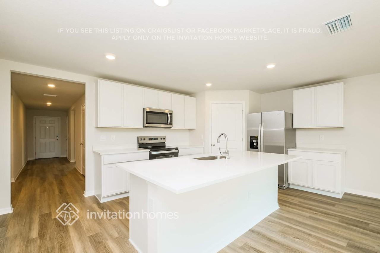 4107 112th St E - Photo 5 of 17