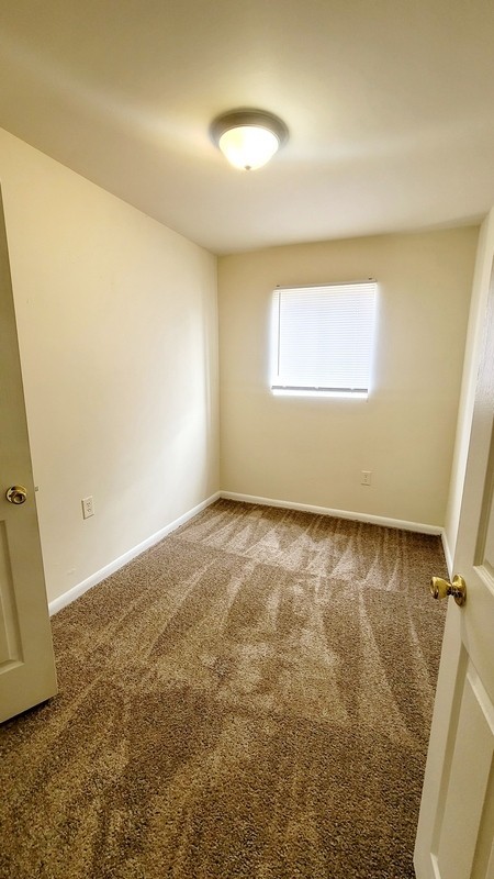 1822 Williamsburg Rd #2 - Photo 6 of 12