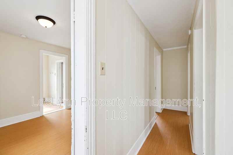 311 Boyd Ave #A - Photo 5 of 28