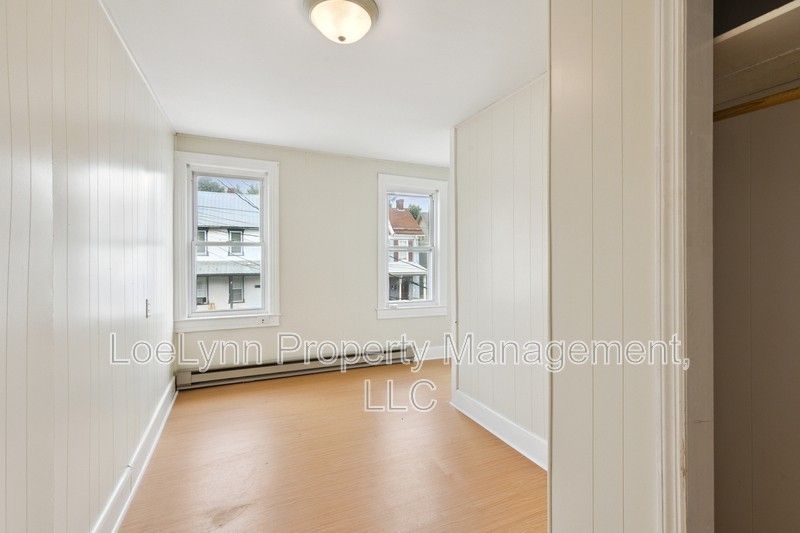 311 Boyd Ave #A - Photo 6 of 28