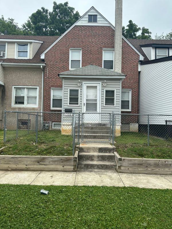 1106 Sterling Ave - Photo 2 of 10