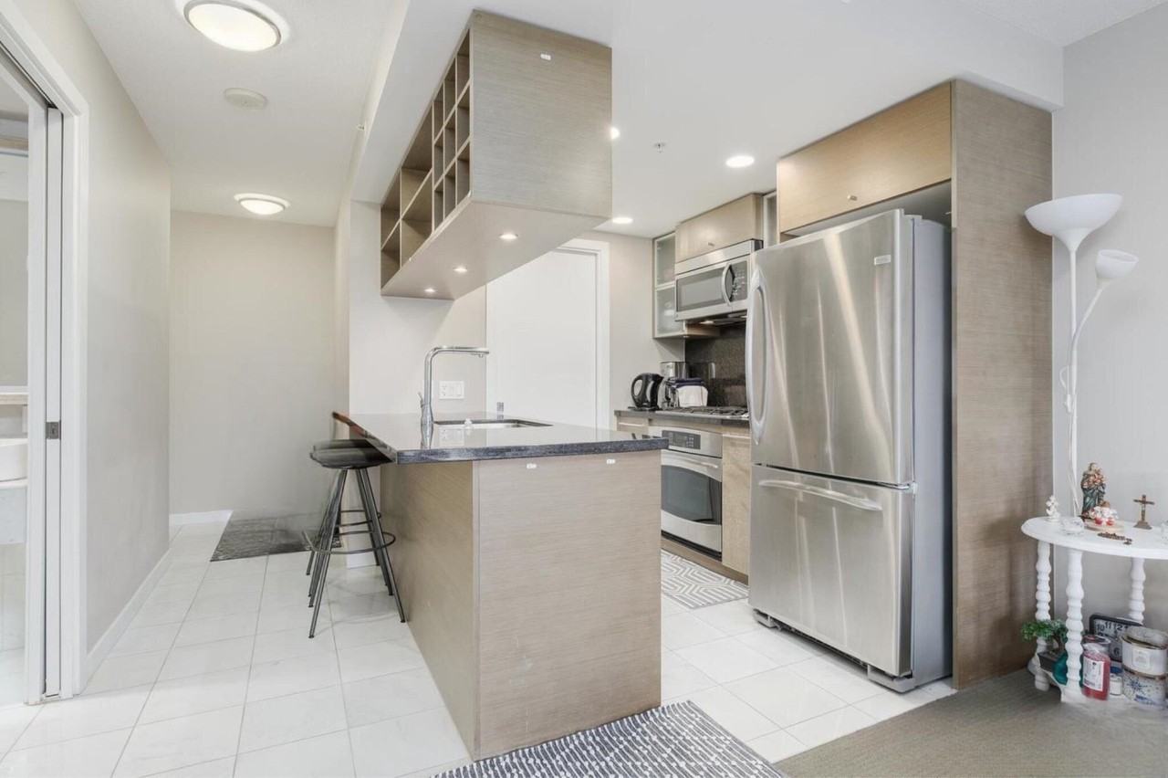 833 Seymour Street #2XXX - Photo 3 of 12