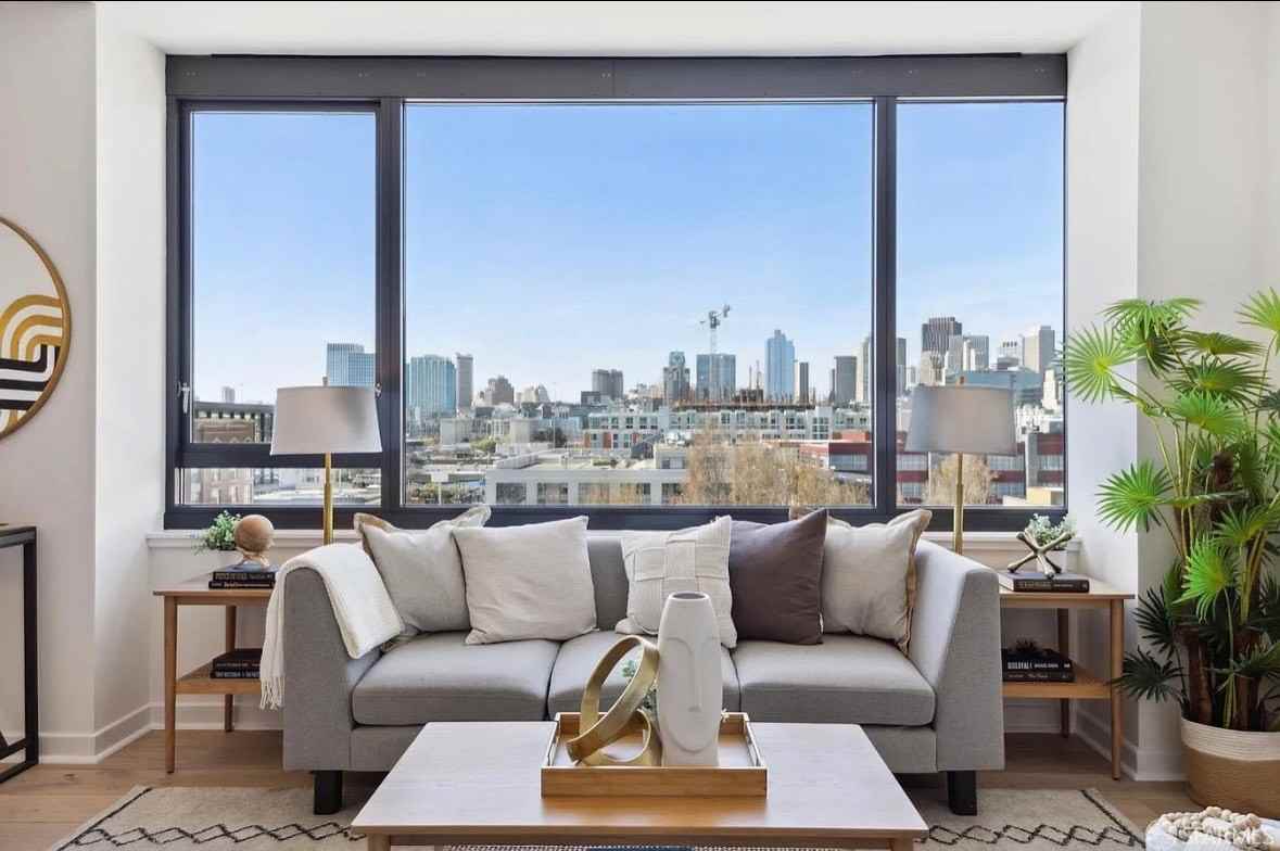 260 King Street #731 - Photo 2 of 10