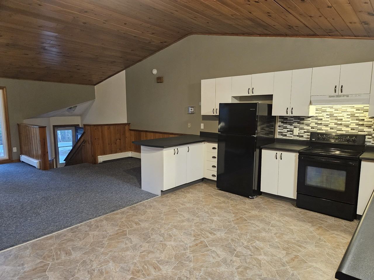 132 Maranacook Rd #B - Photo 3 of 16