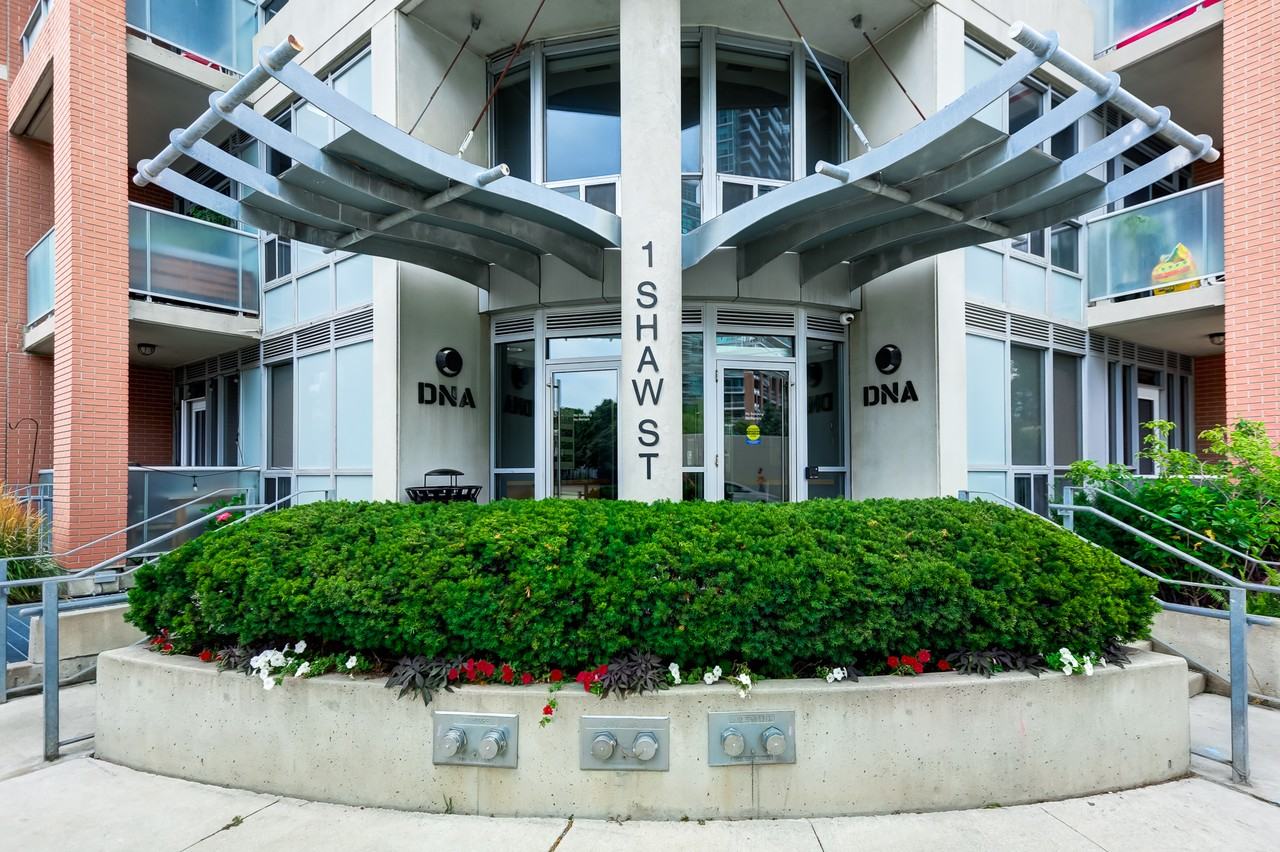 SHAW - Photo 2 of 24