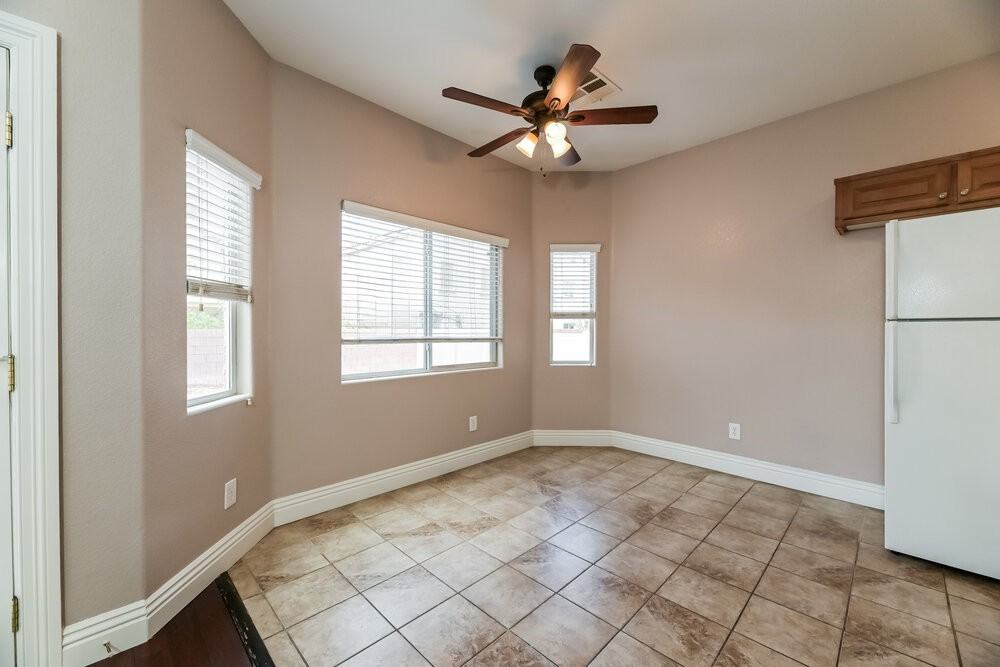 1748 Crow Creek Ave - Photo 7 of 17