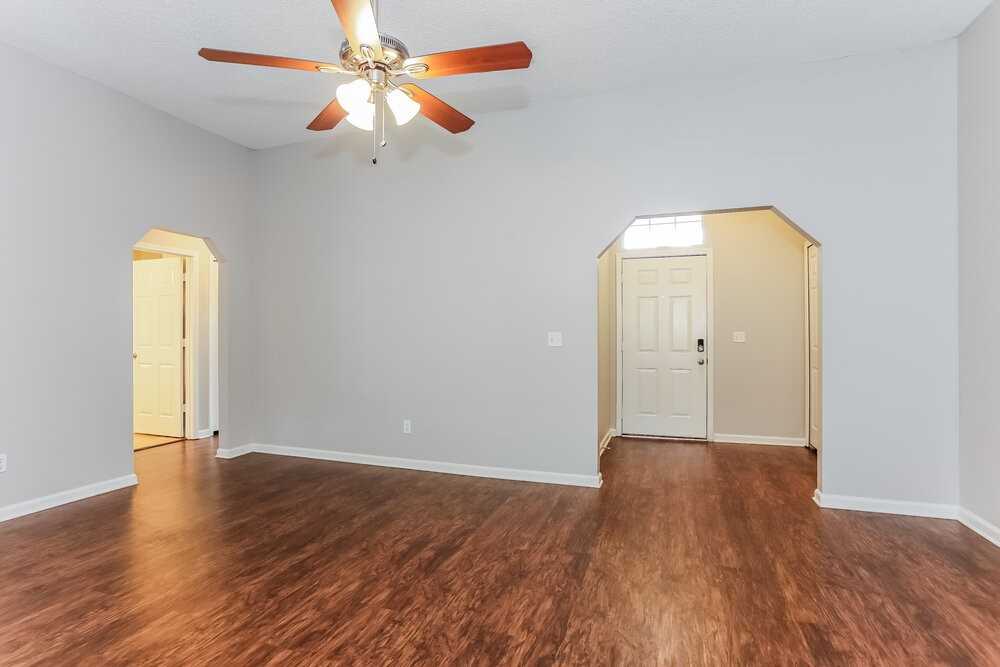 3250 Guernsey Ct - Photo 4 of 16