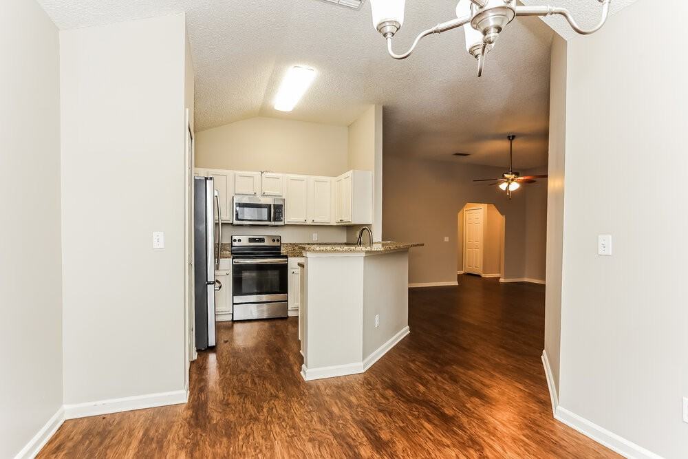 3250 Guernsey Ct - Photo 6 of 16