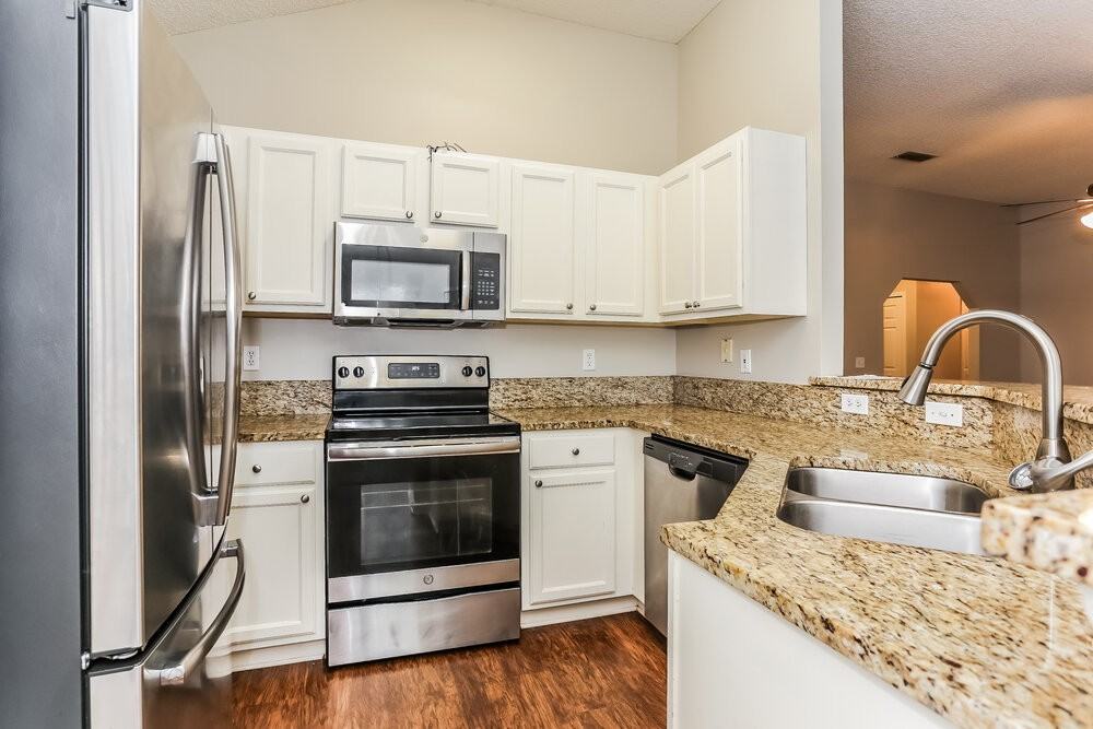 3250 Guernsey Ct - Photo 7 of 16
