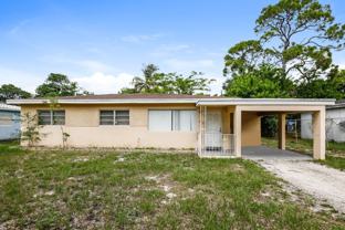 631 Sw 31st Ave - Photo 1 of 1