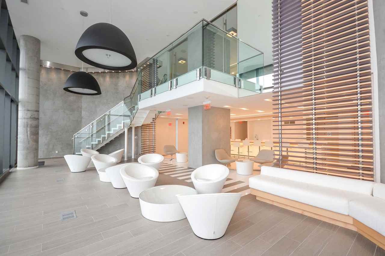 45 Charles Street East #5203 - Photo 3 of 19