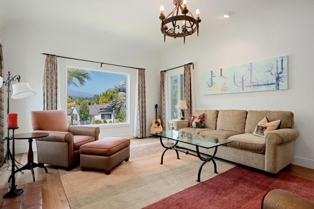 3043 Hermosa Rd - Photo 3 of 20