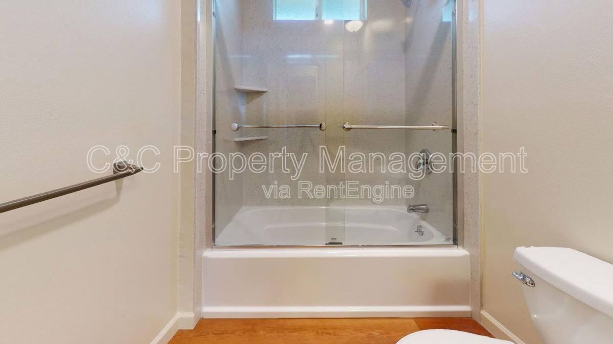 15 Dolores Ave #B - Photo 2 of 8