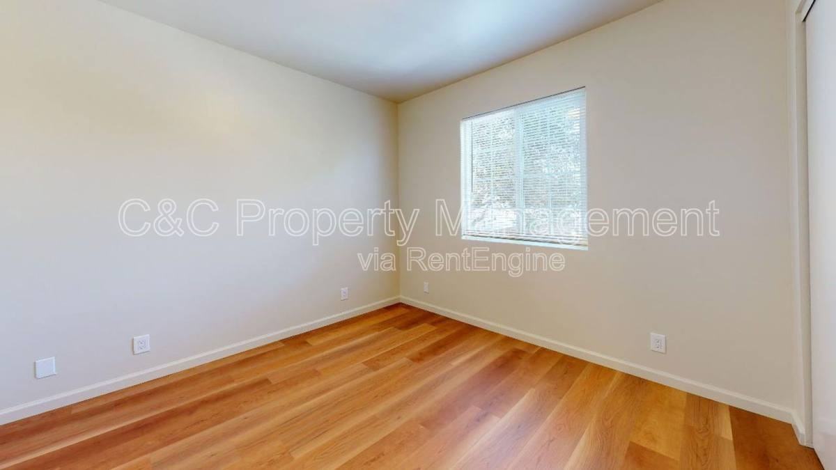 15 Dolores Ave #B - Photo 4 of 8