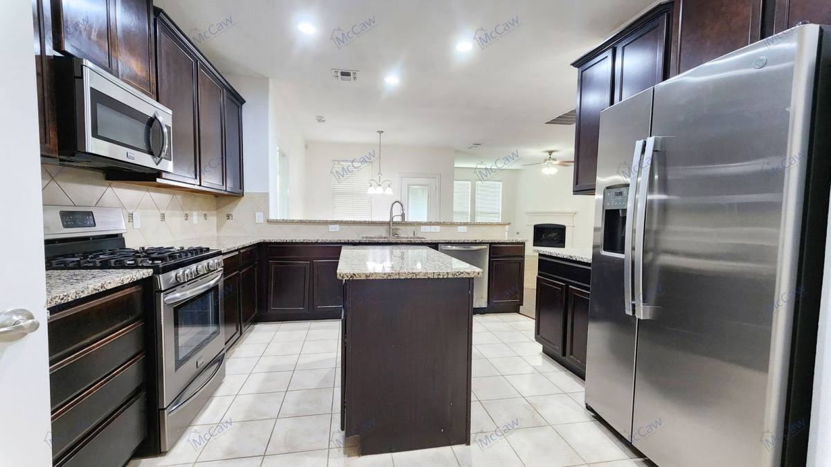 3808 Hazelhurst Dr - Photo 2 of 10