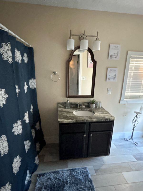 707 E Mcintosh Rd - Photo 5 of 7